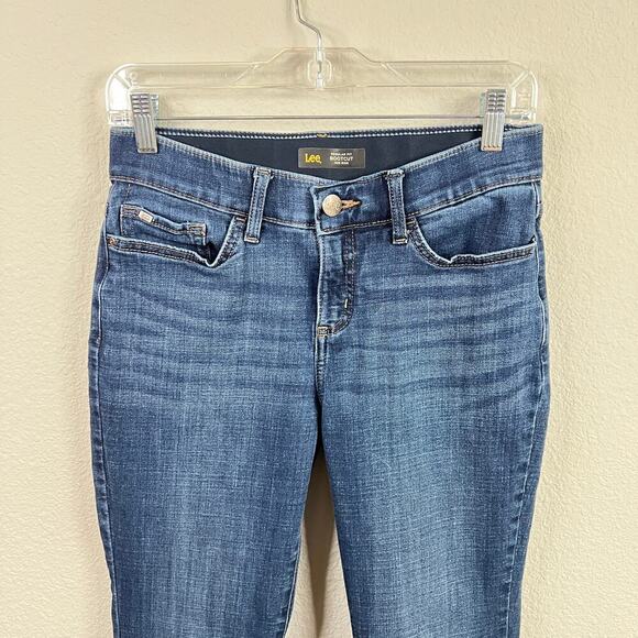 Lee Regular Fit Bootcut Mid Rise Jeans Women's 4 Short Medium Wash Stretch Denim - Picture 2 of 6